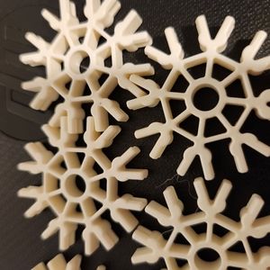 K'NEX white 8-way connectors. 7 pieces.